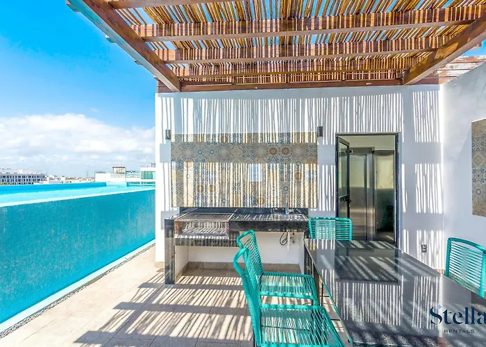Сasa de vacaciones With Roof Pool Half Block To 5th Ave *