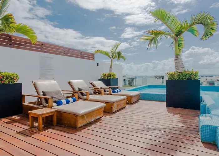 With Roof Pool Half Block To 5th Ave * Playa del Carmen