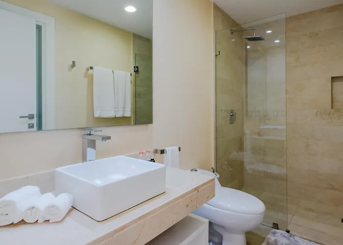 With Roof Pool Half Block To 5th Ave Сasa de vacaciones Playa del Carmen