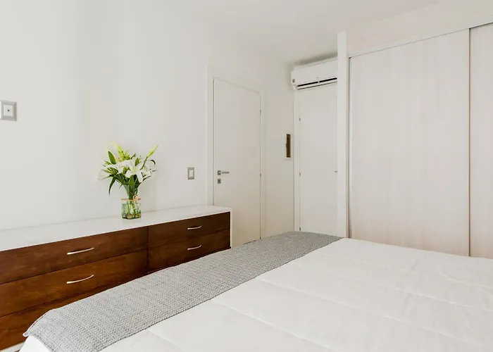 With Roof Pool Half Block To 5th Ave Сasa de vacaciones *
