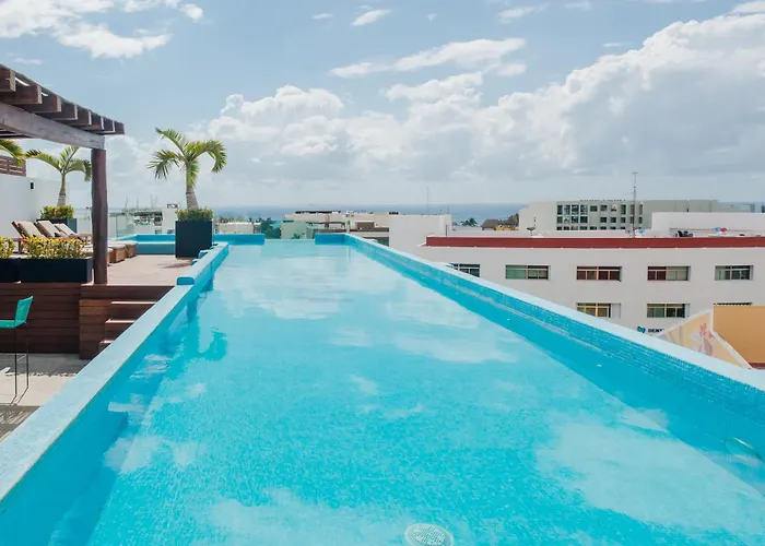 With Roof Pool Half Block To 5th Ave *