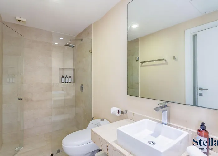 Сasa de vacaciones With Roof Pool Half Block To 5th Ave Playa del Carmen